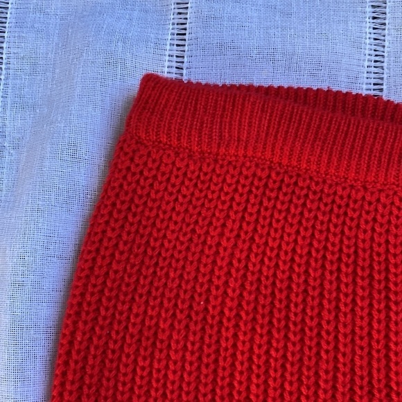 Genesis vintage cherry red midi sweater skirt. - Picture 7 of 10